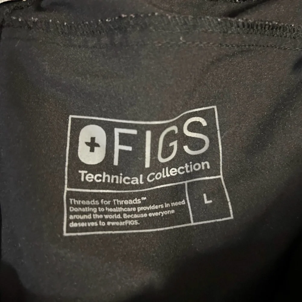 FIGS Kade Cargo Scrubs - Picture 8 of 9